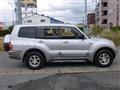 2000 Mitsubishi Pajero