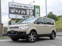 2016 Mitsubishi Delica D5
