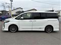 2017 Toyota Voxy