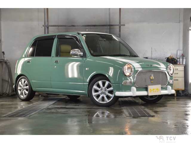 2001 Daihatsu Miragino