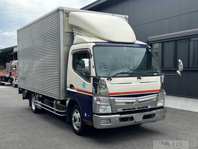 2014 Mitsubishi Canter