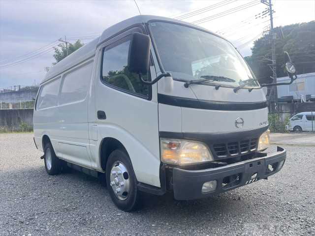 2005 Hino Dutro