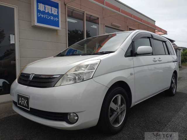 2005 Toyota Isis