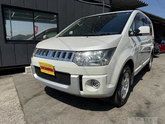 2012 Mitsubishi Delica D5