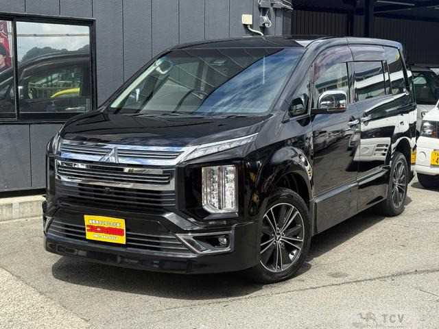 2019 Mitsubishi Delica D5