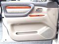 2002 Toyota Land Cruiser Cygnus