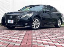 2013 Toyota Crown Hybrid