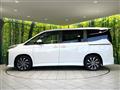 2022 Toyota Voxy
