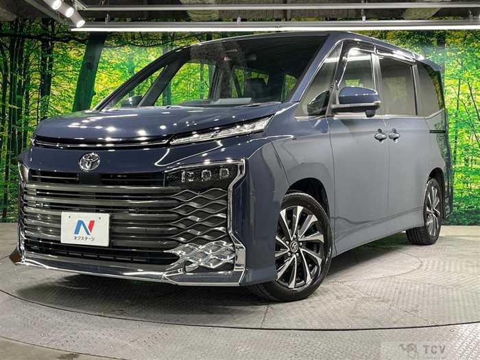 2022 Toyota Voxy