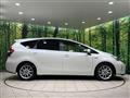 2015 Toyota PRIUS α