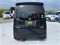 2010 Nissan ROOX