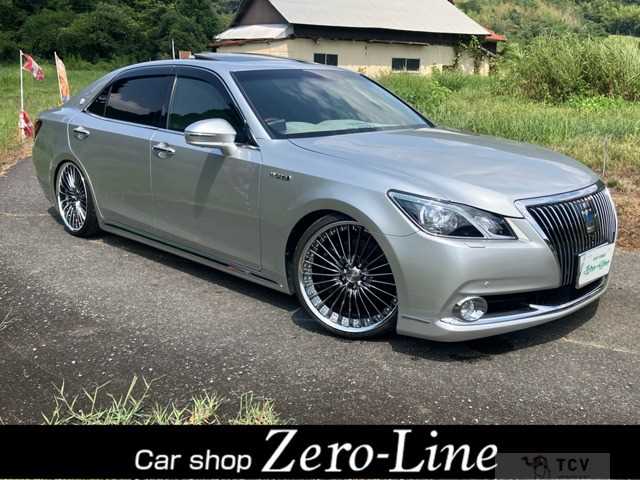 2014 Toyota Crown Majesta