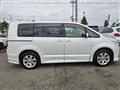 2007 Mitsubishi Delica D5