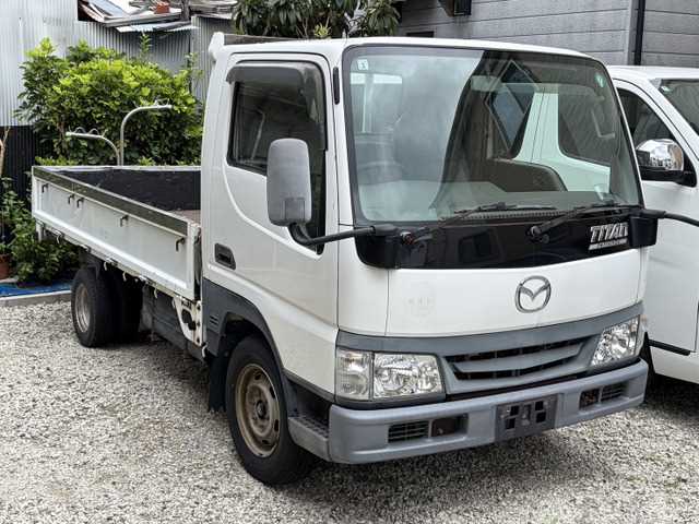2005 Mazda Titan Dash
