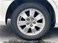 2005 Toyota Alphard V