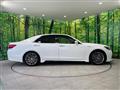 2016 Toyota Crown Hybrid