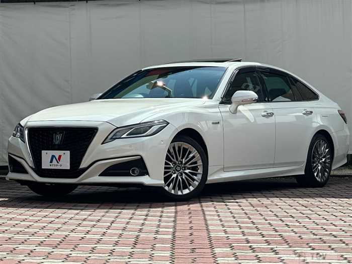2019 Toyota Crown Hybrid