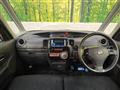 2011 Daihatsu Tanto