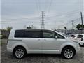2017 Mitsubishi Delica D5