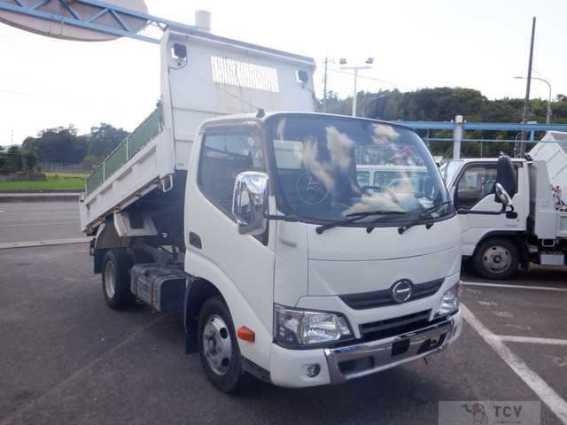 2017 Hino Dutro