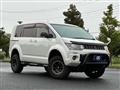 2016 Mitsubishi Delica D5
