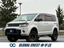 2016 Mitsubishi Delica D5