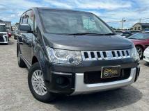 2014 Mitsubishi Delica D5