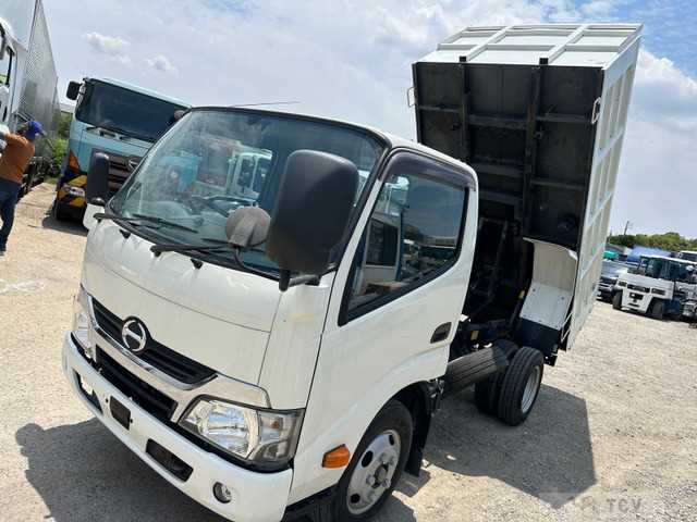 2017 Hino Dutro