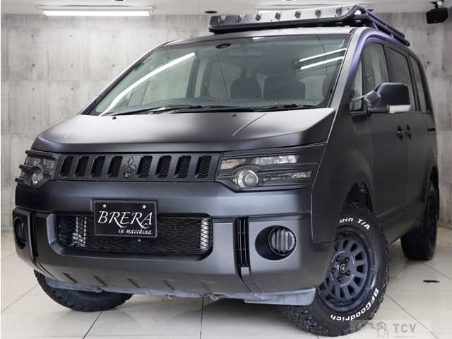 2011 Mitsubishi Delica D5