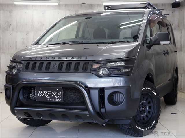 2012 Mitsubishi Delica D5