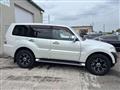2014 Mitsubishi Pajero
