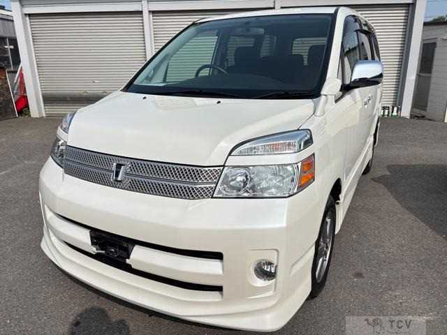 2007 Toyota Voxy