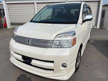 2007 Toyota Voxy