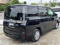 2016 Toyota Voxy