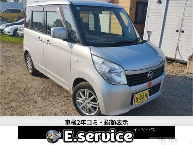 2011 Nissan ROOX