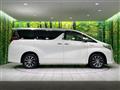 2016 Toyota Alphard Hybrid