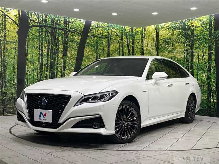 2019 Toyota Crown Hybrid