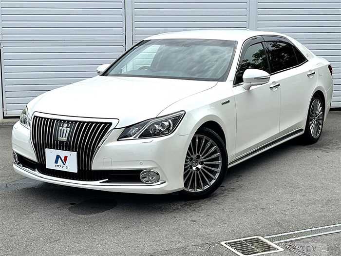 2013 Toyota Crown Majesta