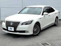 2013 Toyota Crown Majesta