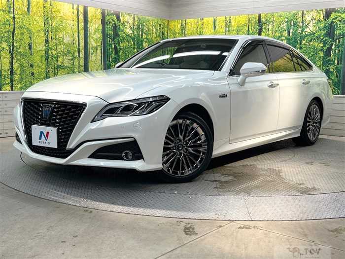 2018 Toyota Crown Hybrid
