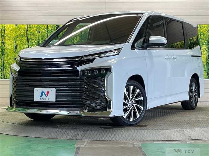 2025 Toyota Voxy