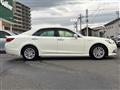 2017 Toyota Crown Hybrid