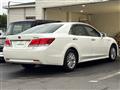 2017 Toyota Crown Hybrid