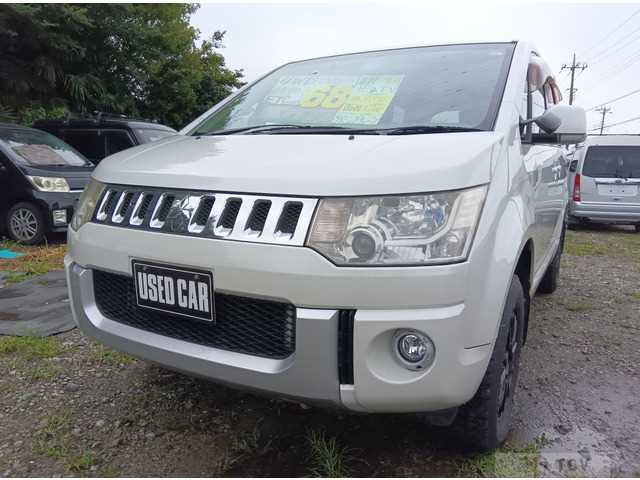 2012 Mitsubishi Delica D5