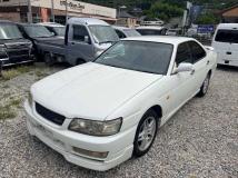 2000 Nissan Laurel
