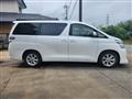 2013 Toyota Vellfire