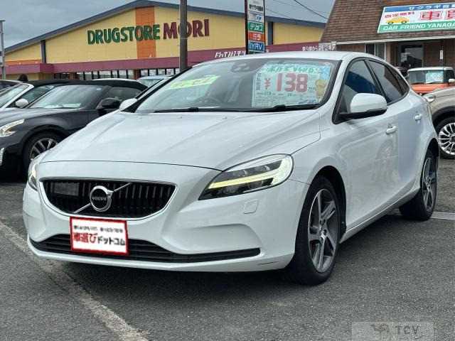 2018 Volvo V40