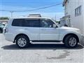 2012 Mitsubishi Pajero