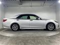 2017 Toyota Crown Hybrid