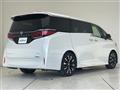 2025 Toyota Alphard Hybrid